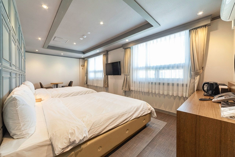 Bedroom, Gangneung Olympia Hotel, Gangneung