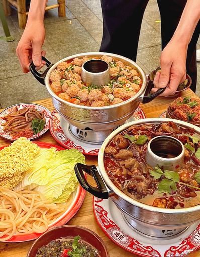 万州特色���食——小火锅, FunGeeX Hotel (Chongqing Wanzhou Wanda Plaza Branch), Chongqing