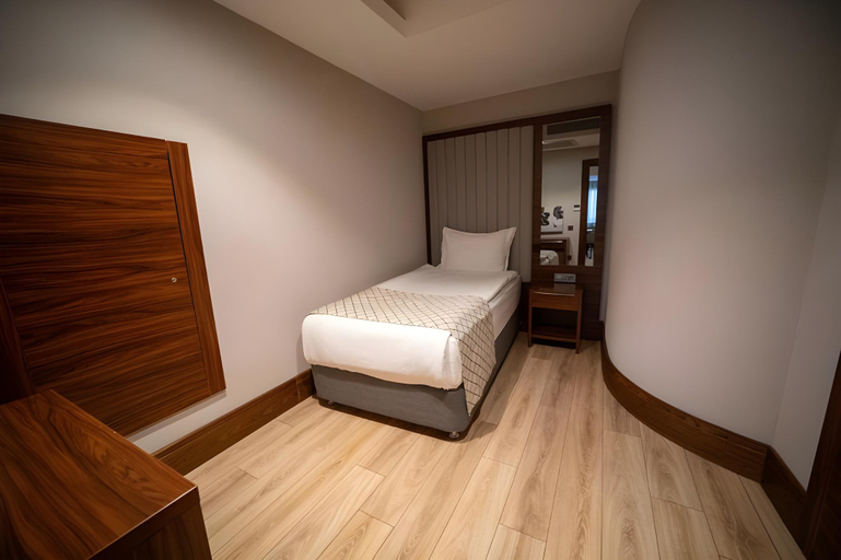 Bedroom 3, SEVEN FOR LIFE THERMAL HOTEL, Kuşadası