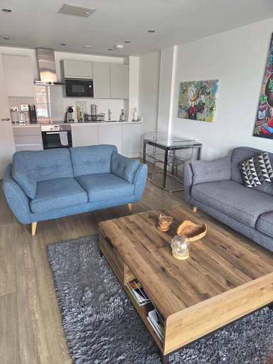 Living area 5, Cosy Retreat in Gloucester, Gloucestershire