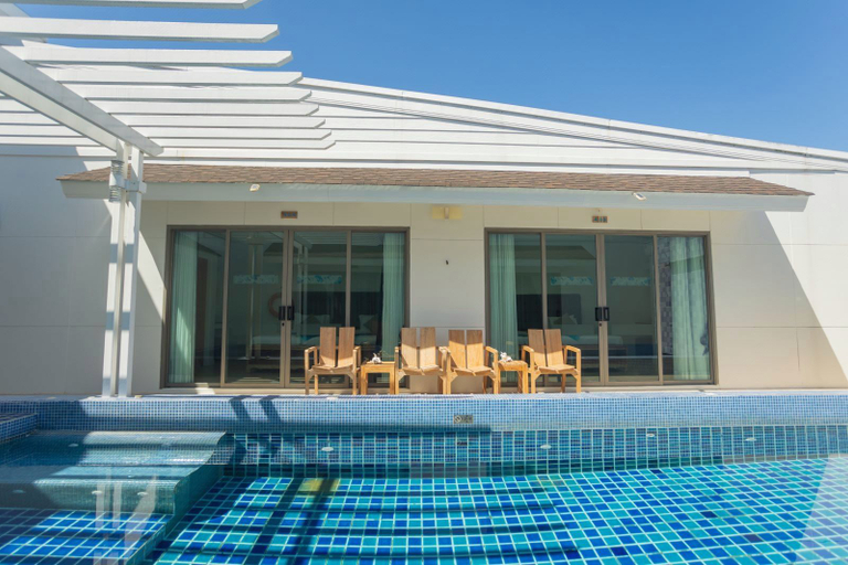 Golden Pool Villa, Pulau Phuket