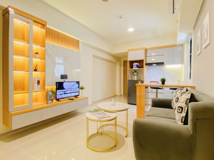 Living room 3, Classic And Warm 2Br At Apartment Meikarta District 2, Cikarang