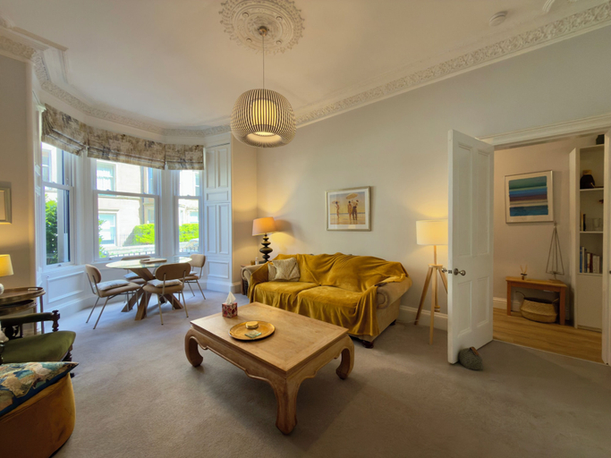 Living area 3, Boutique Stay in Bruntsfield, Edinburgh