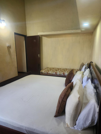 Bedroom 2, Noahs Ark Homestay, Moratuwa