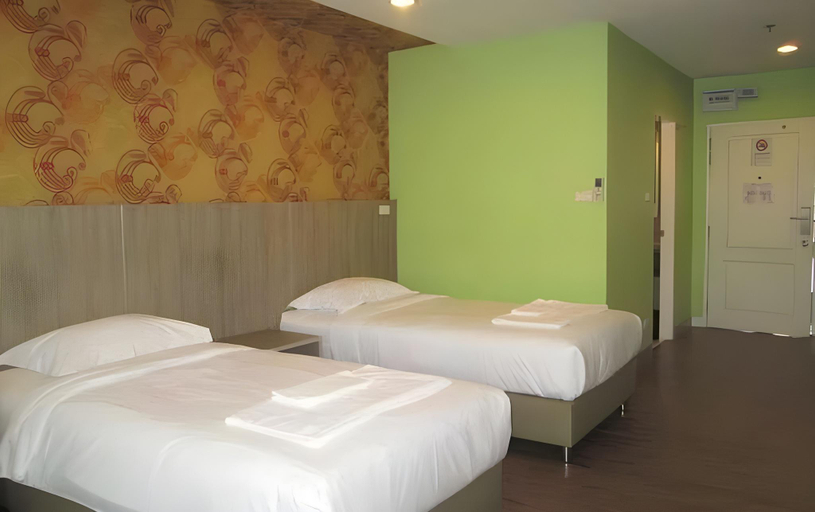 Bedroom 5, Nest n Rest Hotel, Bung Kum