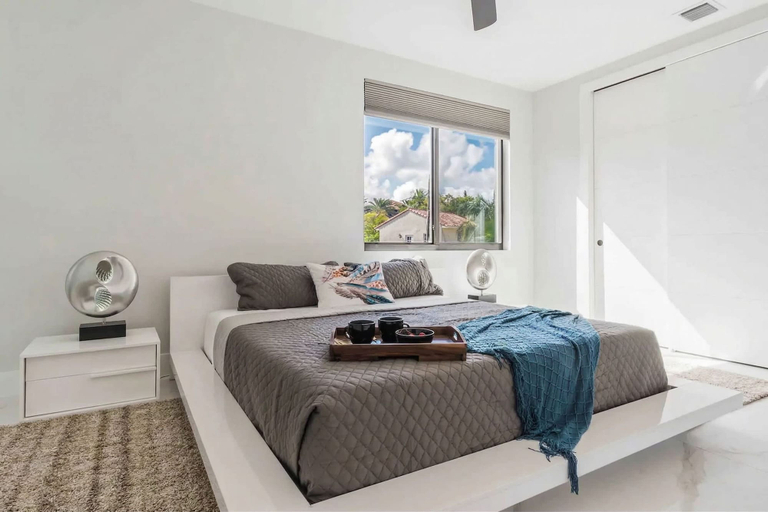 Room 5, Luxury Las Olas 6200sqft - Sleeps 20 With 2 Pools, Broward