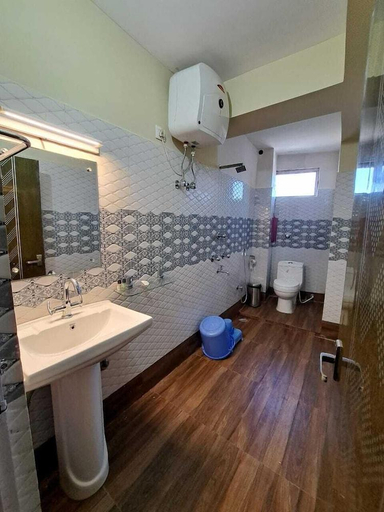 Bathroom 3, Hotel Golden Sunrise & Spa, West Sikkim