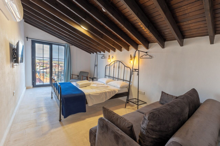 Room 2, Shire Küçükköy, Ayvalık