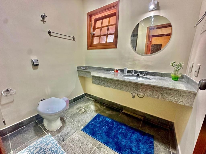 Bathroom 3, Recanto Due Fratelli, Campo Limpo Paulista