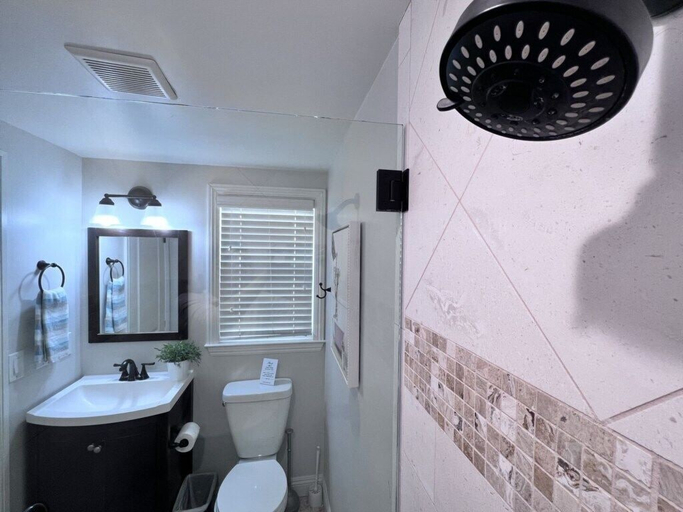 Bathroom 3, Awesome Pool Home 1/4 Mile To Disney Tram on Magic Way, Orange