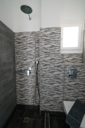 Bathroom 2, Studio Mary, South Aegean