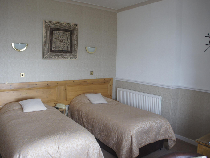 Bedroom 2, Plas Isa Hotel, Gwynedd