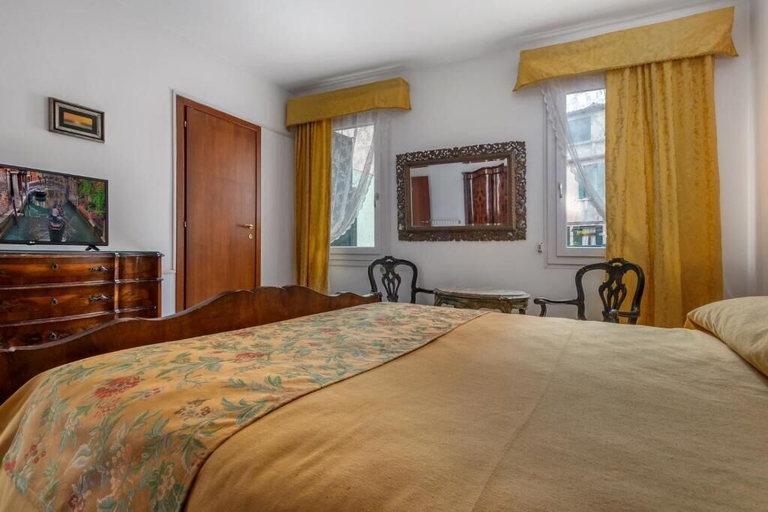 Others 4, Casa Boccassini, Venezia