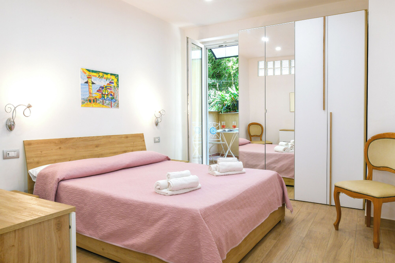 Bedroom 4, Holiday House Genoveffa, Napoli