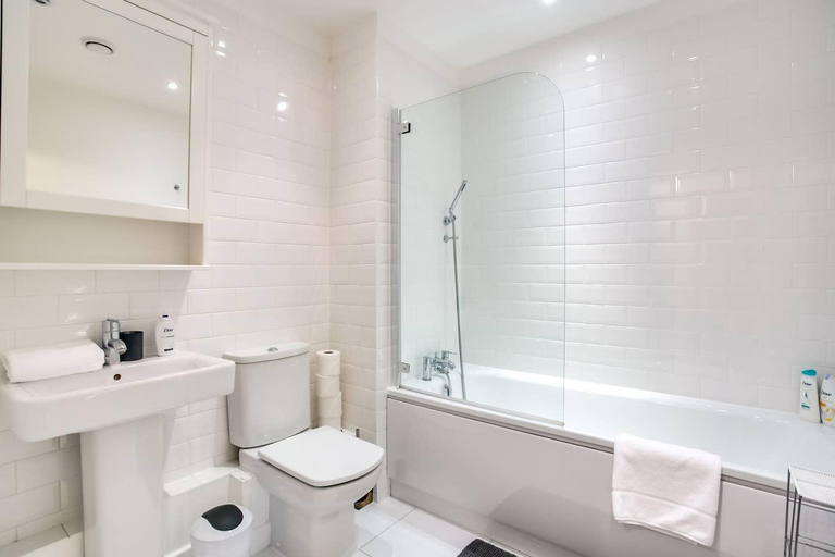 Bathroom 3, GuestReady - Comfort by the Thames, London