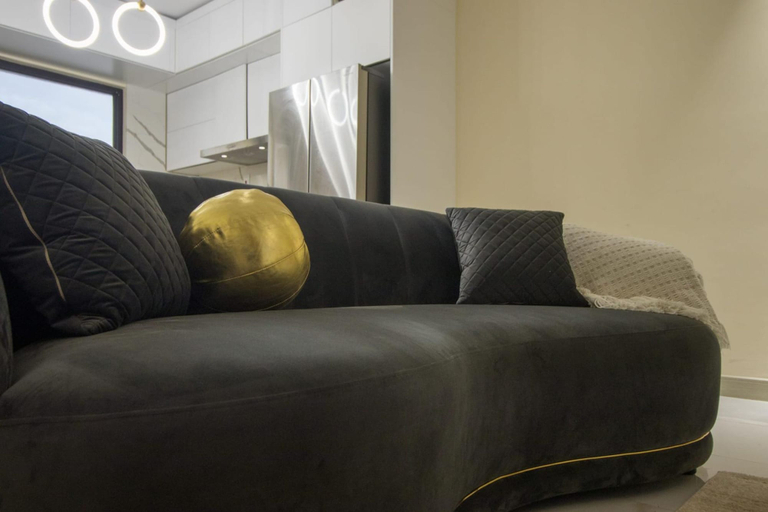 Room 3, Aurelia- 1BR Luxury Beachfront Condo