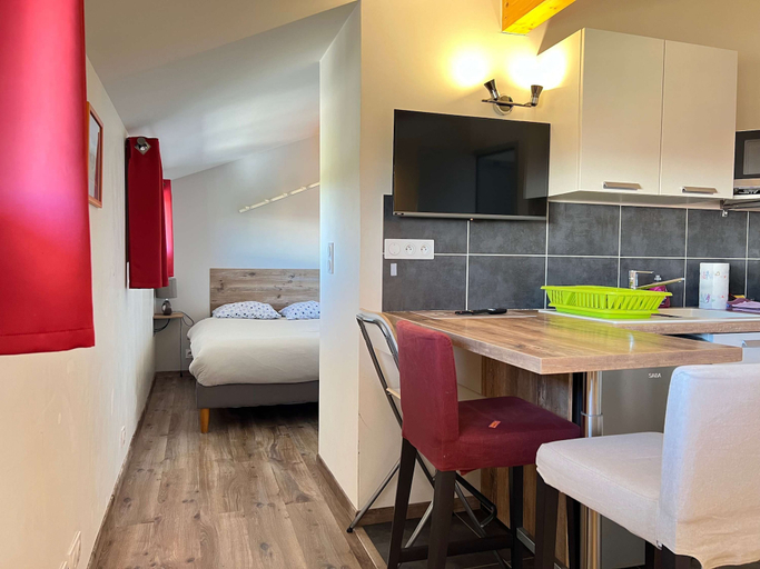 Room 5, Le Bonnaf - 2p - Moyenne dur e, Haute-Garonne