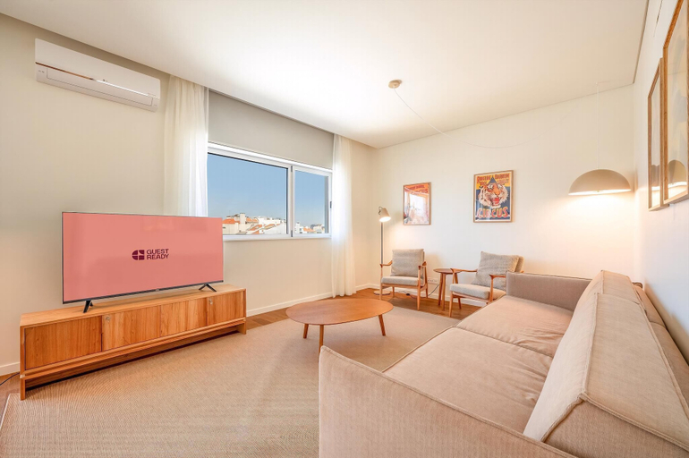 Living area 5, Guestready - Republic Apartments, Lisbon