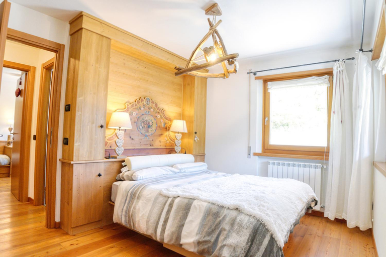 Bedroom 2, Dolomites Mountain Residence - Cozy Alpine Chalets with Private Parking, Belluno