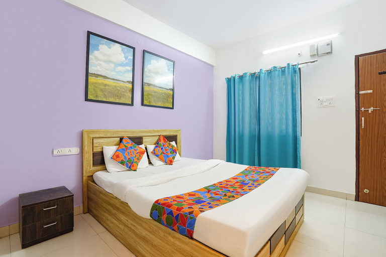 Room 4, Fabhotel Noble Suites, Pune