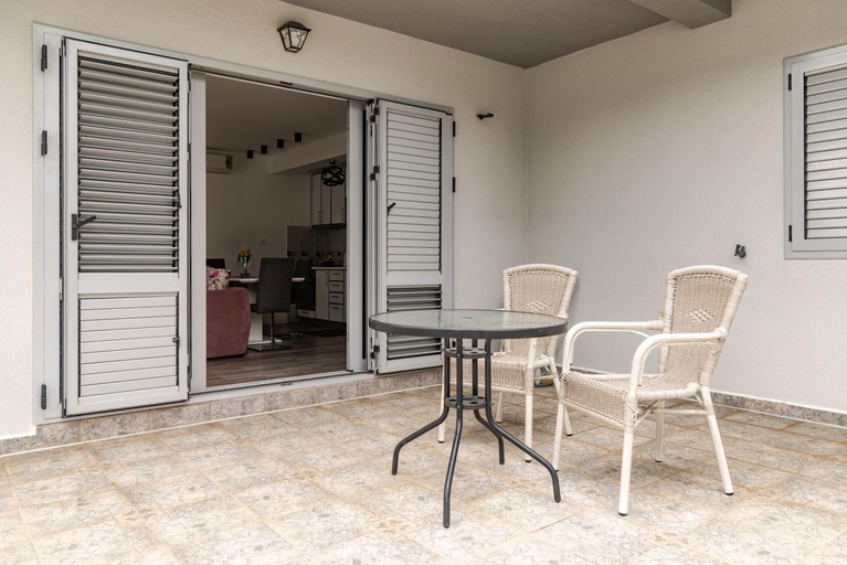 Others 5, Bjelica Apartments Kotor