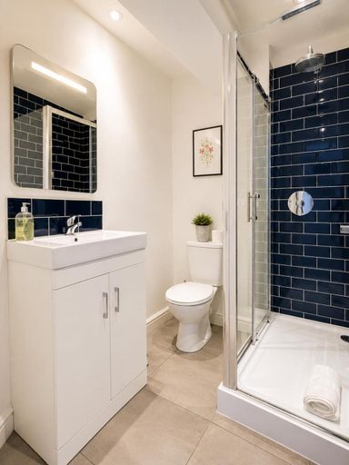 Bathroom, Apartment 4 St Georges, Gloucestershire