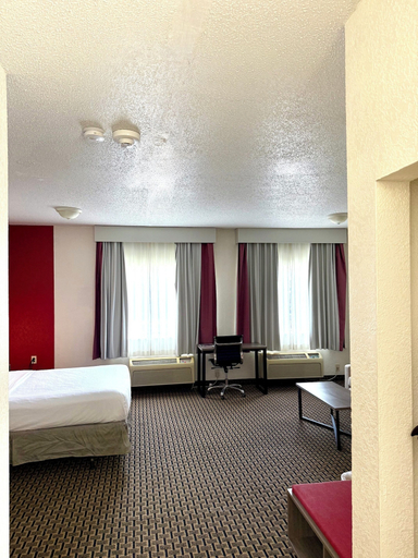 Bedroom 4, Ramada by Wyndham Glendale Heights/Lombard, Dupage