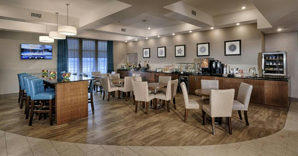 Food & Drinks 5, Canalta Hotel Selkirk, Division No. 13