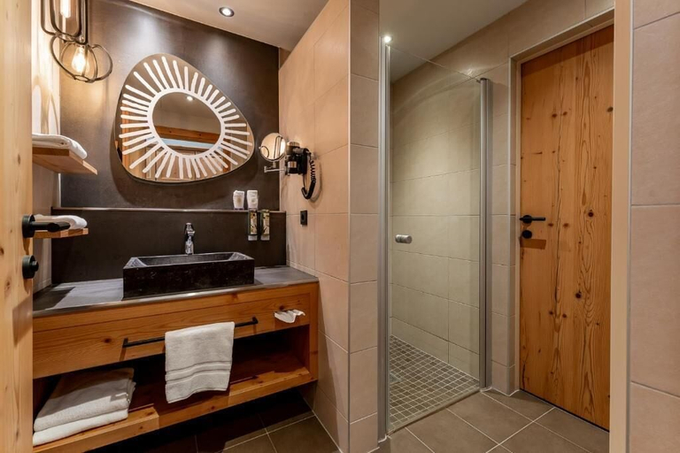 Bathroom 4, Hotel Riederalm, Zell am See