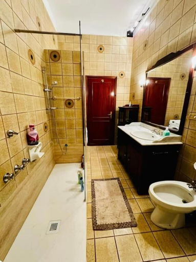 Bathroom 3, Bnb Fantasia, Bologna