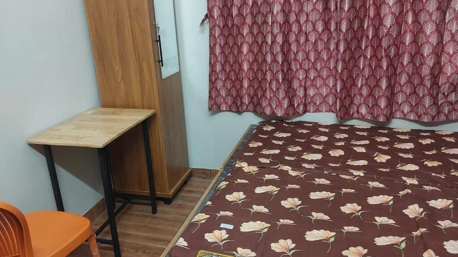 Room 3, Royal Apartment Rooms Calicut, Kozhikode