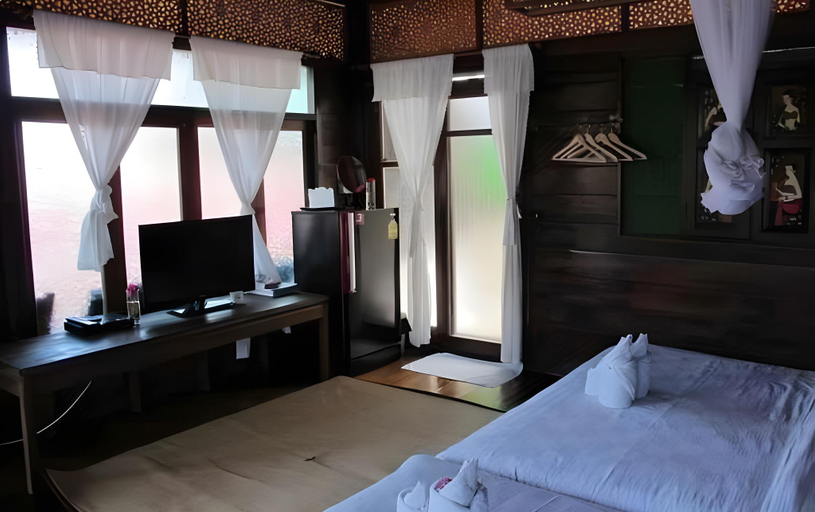 Bedroom 2, At Casa Guesthouse Amphawa, Amphawa