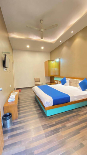 Room 5, Hotel Raghupati Ayodhya, Faizabad