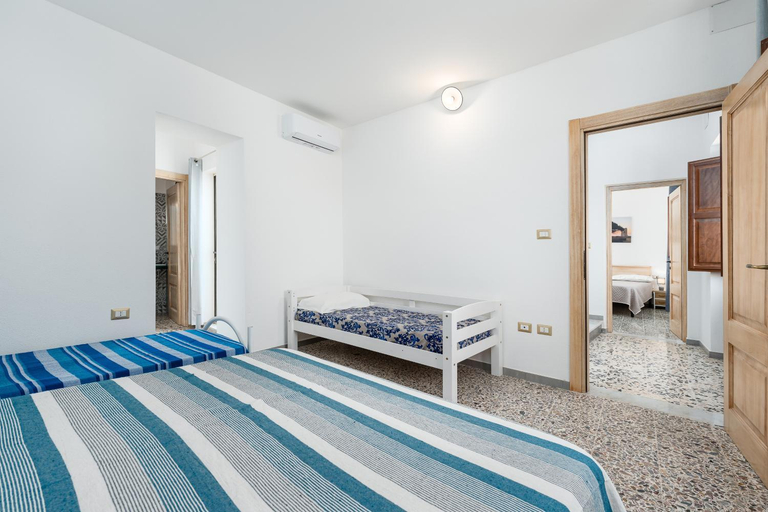 Others 5, Casa Regina Margherita, Nuoro
