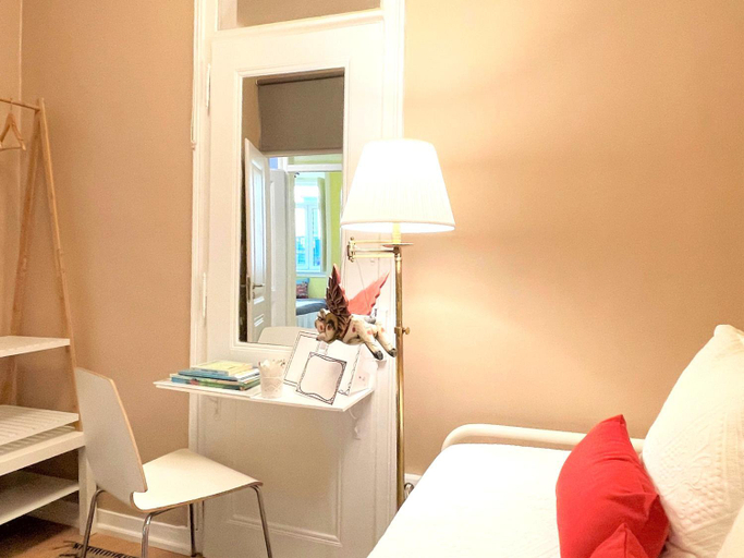 Others 3, Bright and cozy apartment in Principe Real, Lisbon