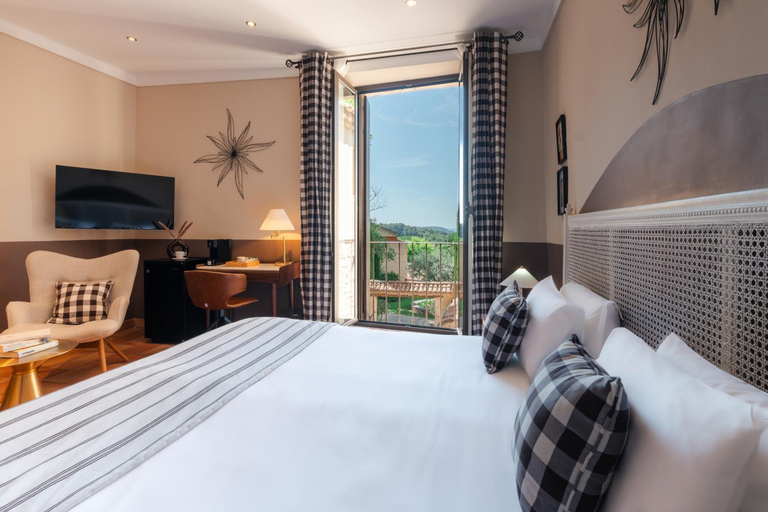 Bedroom, Le Mas de Guilles, Vaucluse