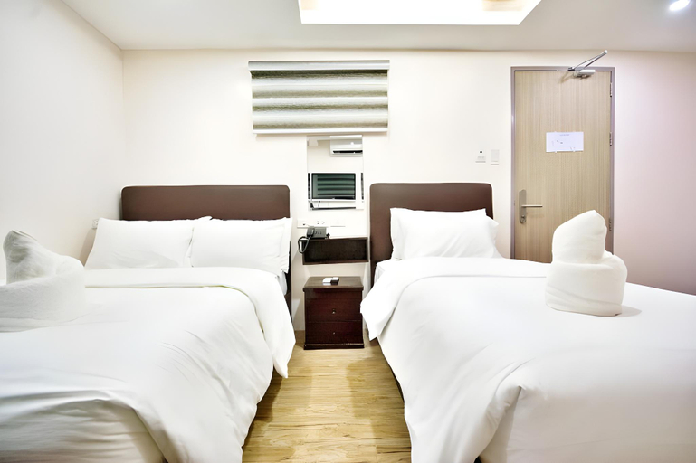 Bedroom 4, Emerald Island Hotel, Malay