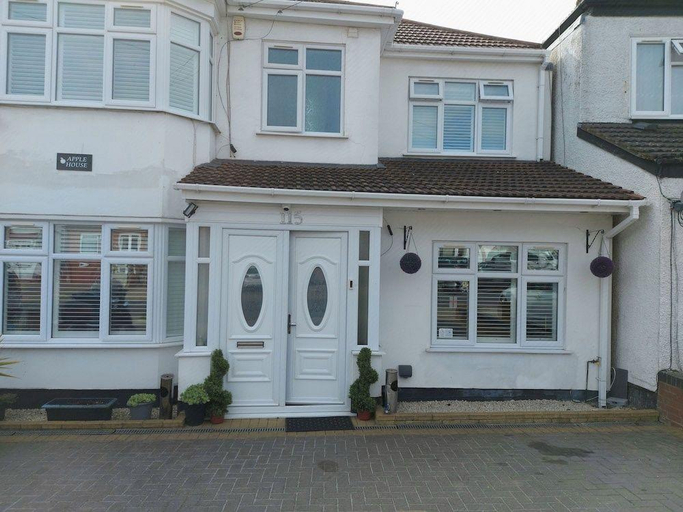 Exterior & Views 1, Apple House Guesthouse Wembley, London