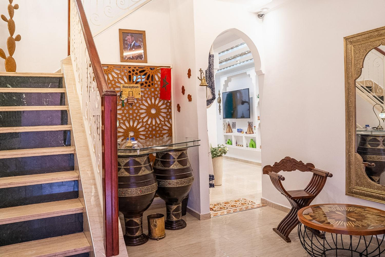 Others 4, Dar Mawati - 5BR - Private Hammam - Rooftop - Near Medina, Marrakech