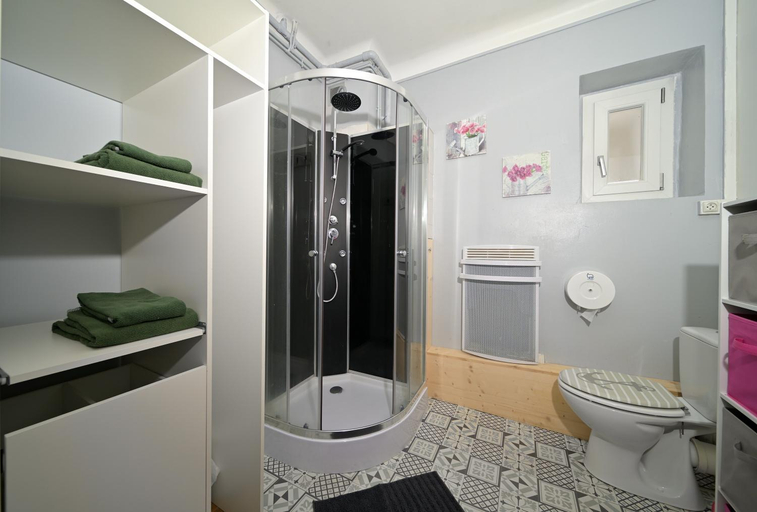 Bathroom, Chambre Verte, Ariège