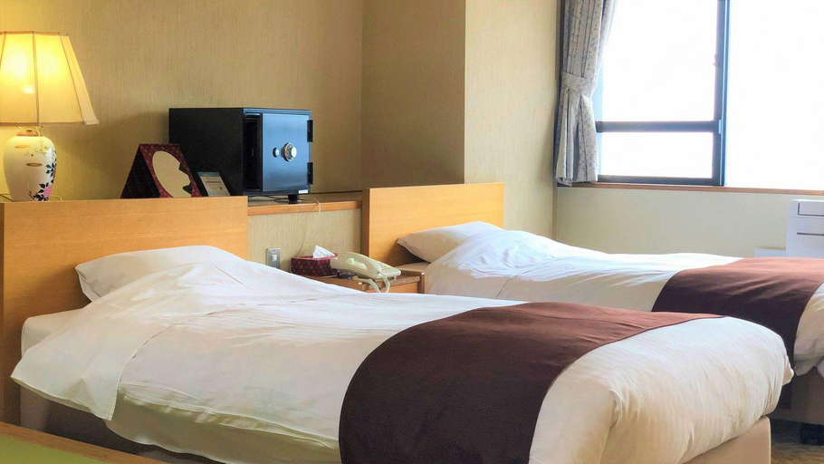 Bedroom 2, Hotel Omiya, Miyako