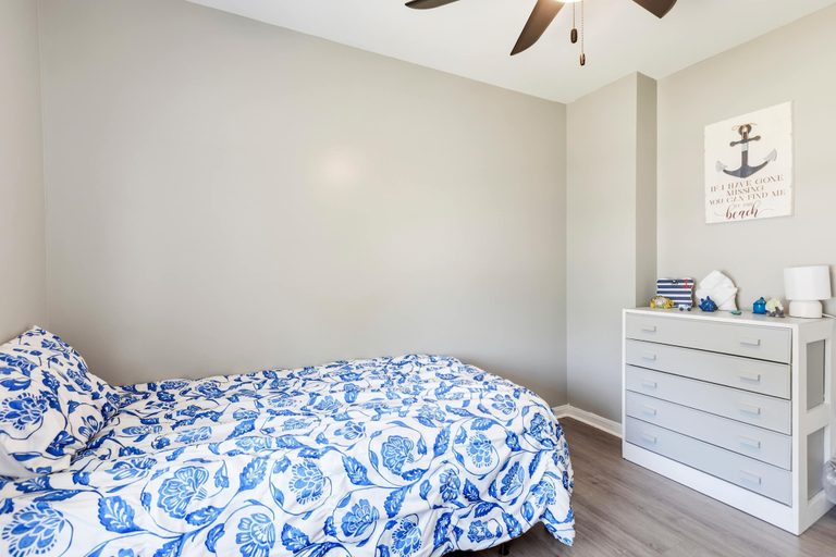 Room 3, Lusby 5BD Family Home With Private Beach Access, Calvert