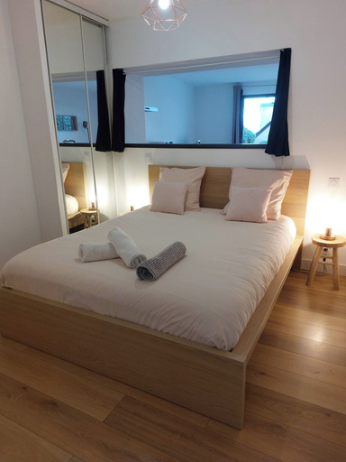 Room 2, Le Denys Puech, Aveyron
