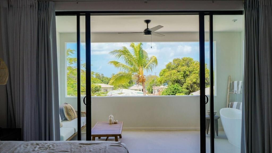 Room 5, Walk to Beach New Elegant 3BR with Pool