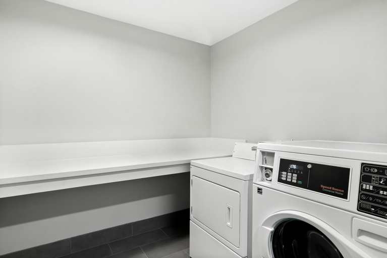 Bathroom 4, Spark by Hilton Williams, Colusa