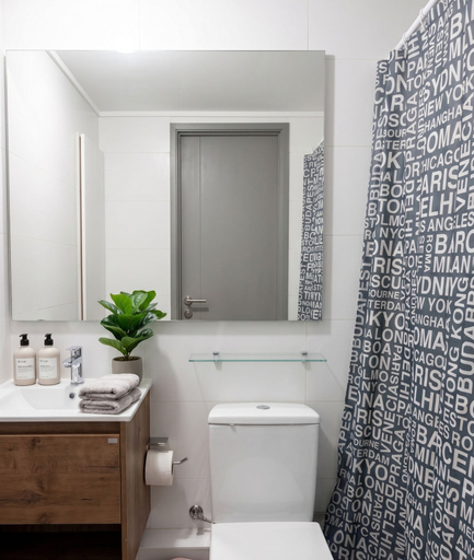 Bathroom 2, Studio Movistar Arena - Parque Ohiggins, Cordillera