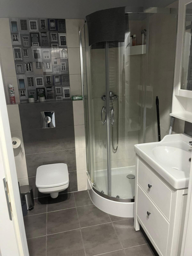 Bathroom, LILY APART Obrońców Wybrzeża by the sea, Gdańsk City