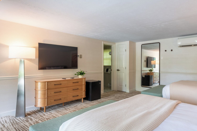 Bedroom 4, The Meadowmere Resort, York
