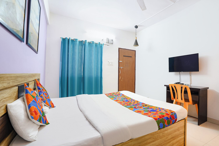 Room 5, Fabhotel Noble Suites, Pune
