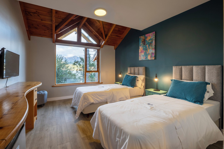 Bedroom 3, Peninsula Petit Hotel, Bariloche